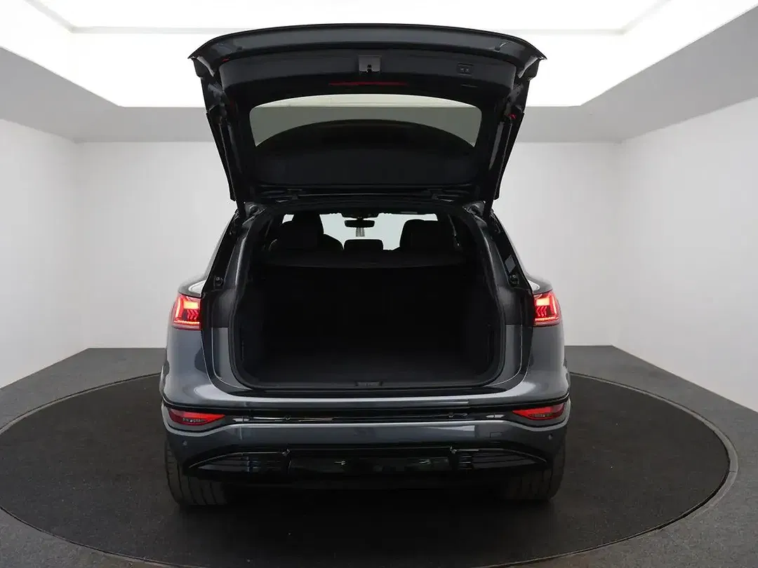 Audi SQ6 e-tron quattro - Thumbnail 11