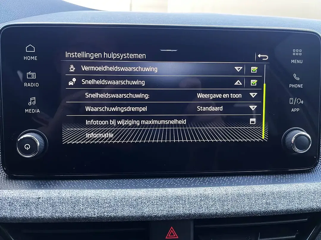 Skoda Kamiq TSI DSG - Thumbnail 13