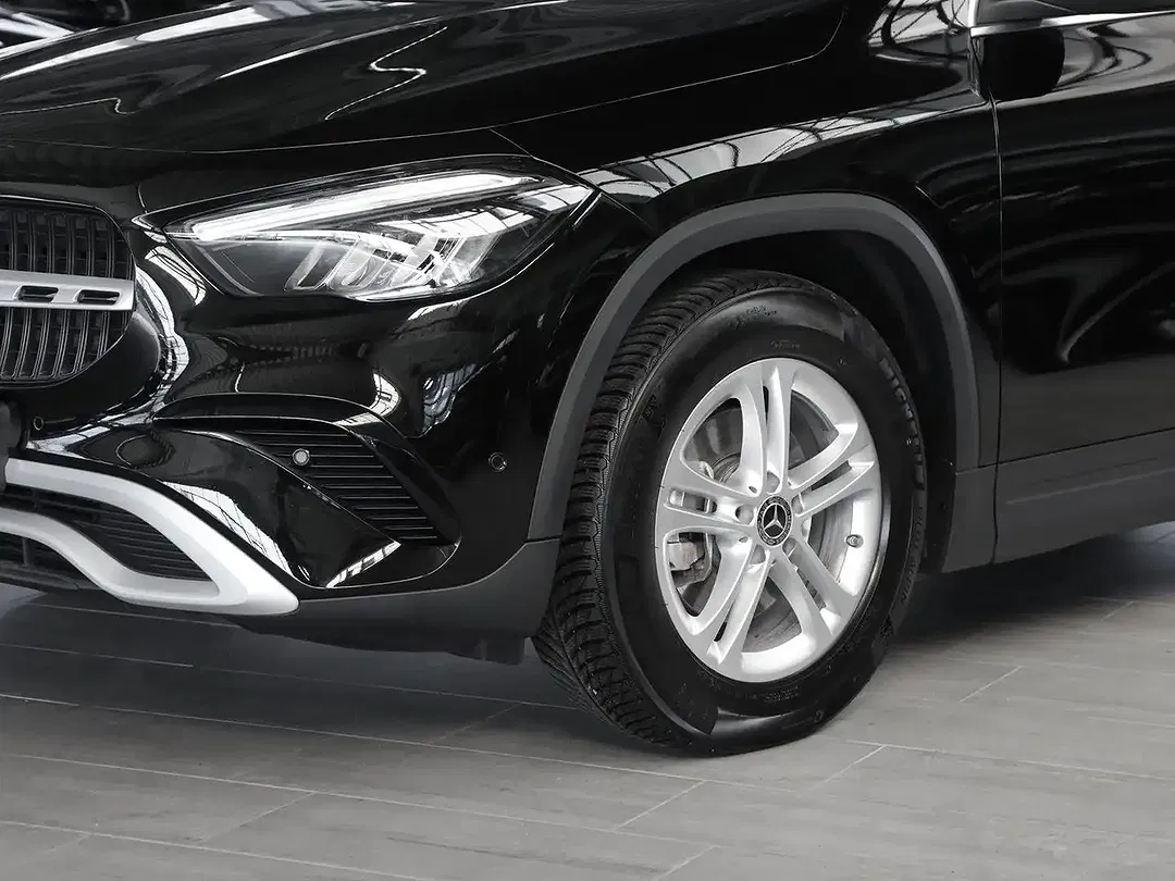 Mercedes-Benz GLA 200 - Thumbnail 11