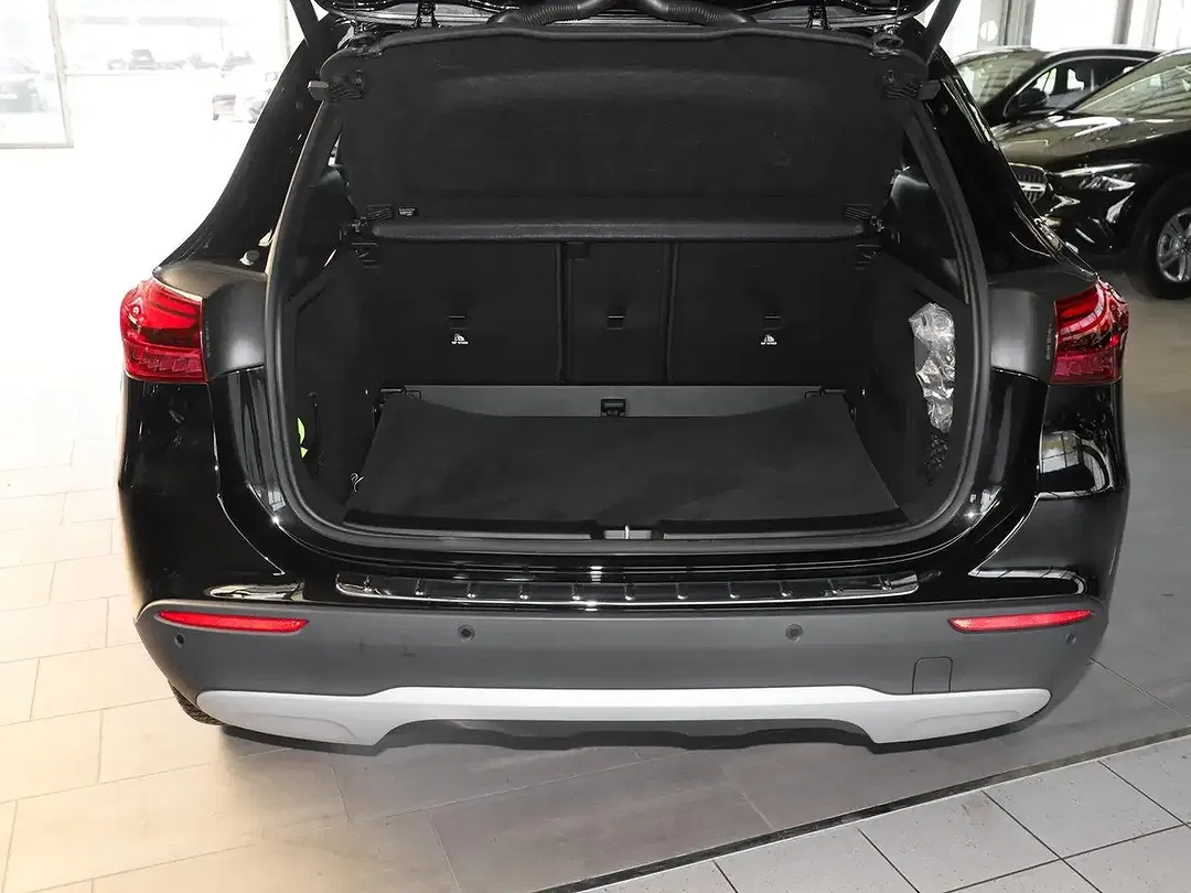Mercedes-Benz GLA 200 - Thumbnail 12
