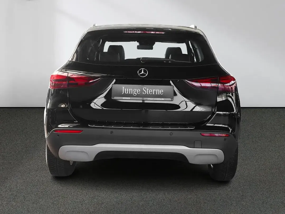 Mercedes-Benz GLA 200 - Thumbnail 4