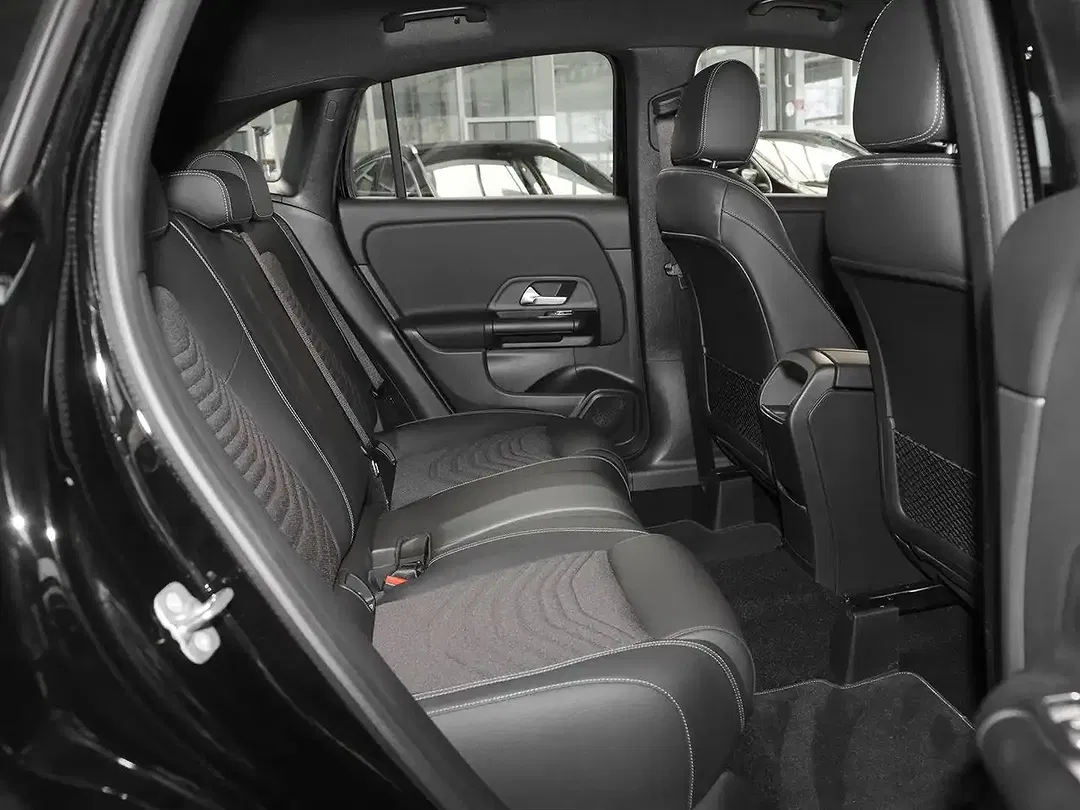 Mercedes-Benz GLA 200 - Thumbnail 6