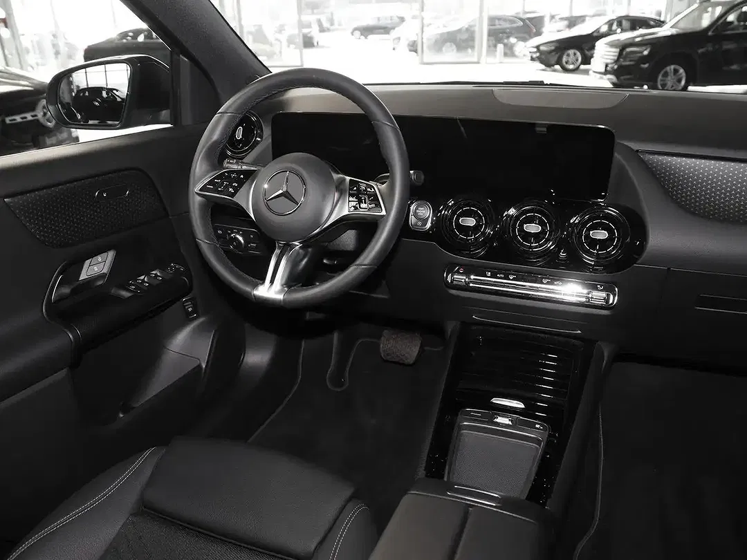 Mercedes-Benz GLA 200 - Thumbnail 7