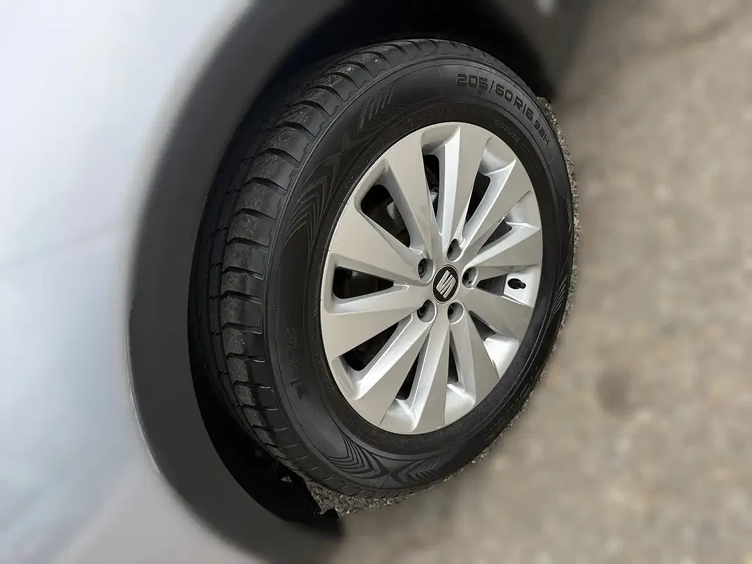 SEAT Arona 1.0 EcoTSI Reference - Thumbnail 5