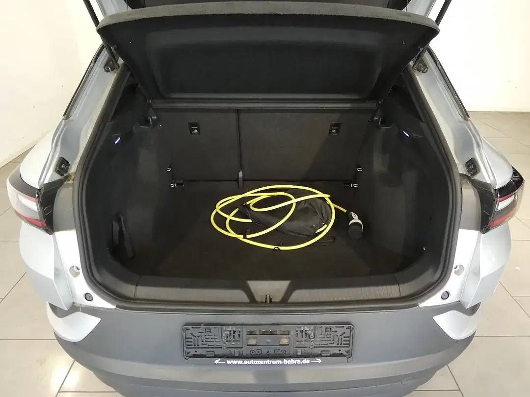 Volkswagen ID.4 Pro Performance - Thumbnail 8