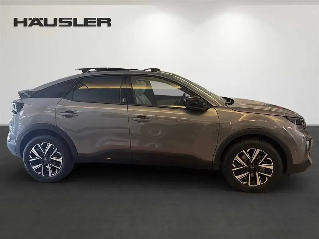 Citroen C4 EAT8 Hybrid - Thumbnail 3
