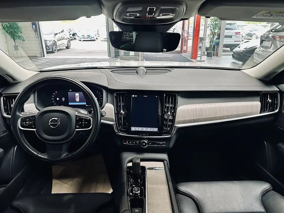 Volvo V90 Cross Country AWD Pro - Thumbnail 12