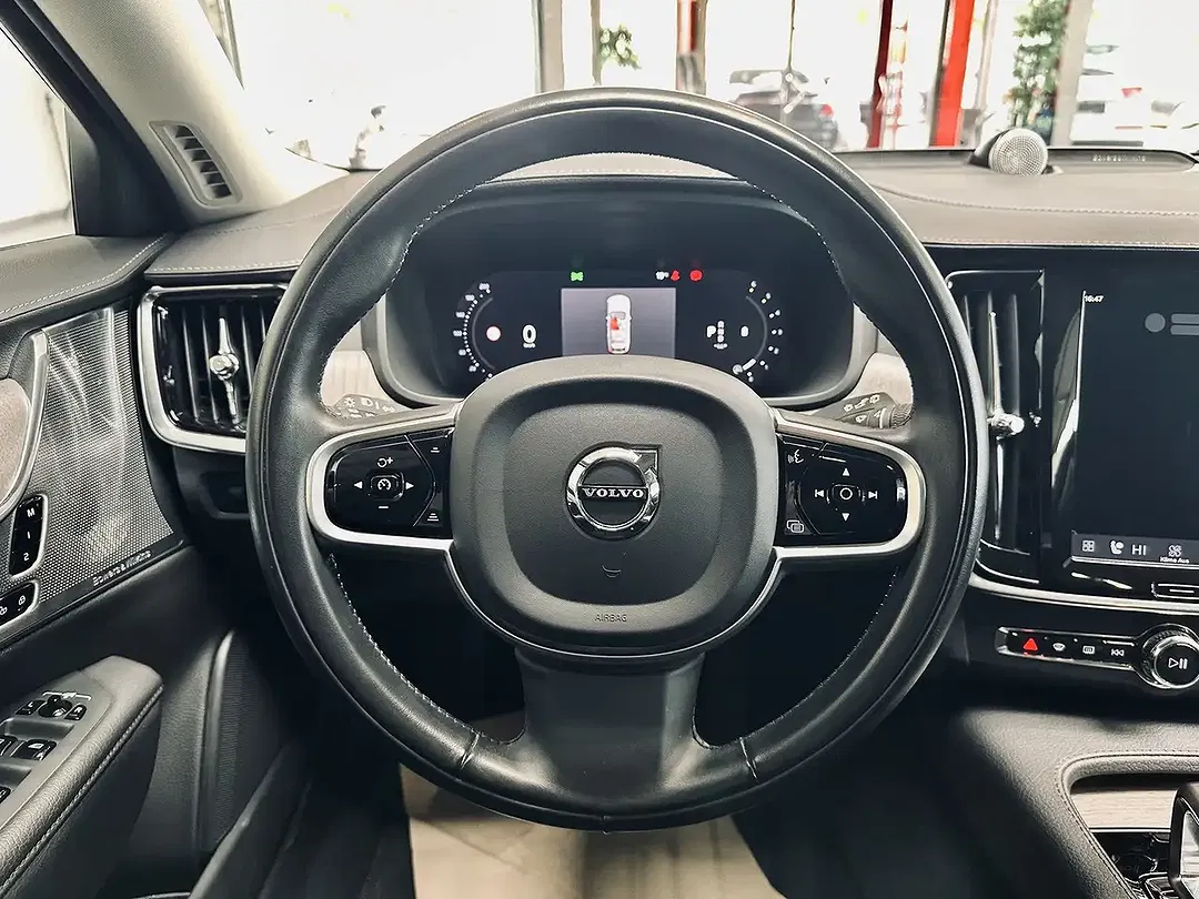 Volvo V90 Cross Country AWD Pro - Thumbnail 13