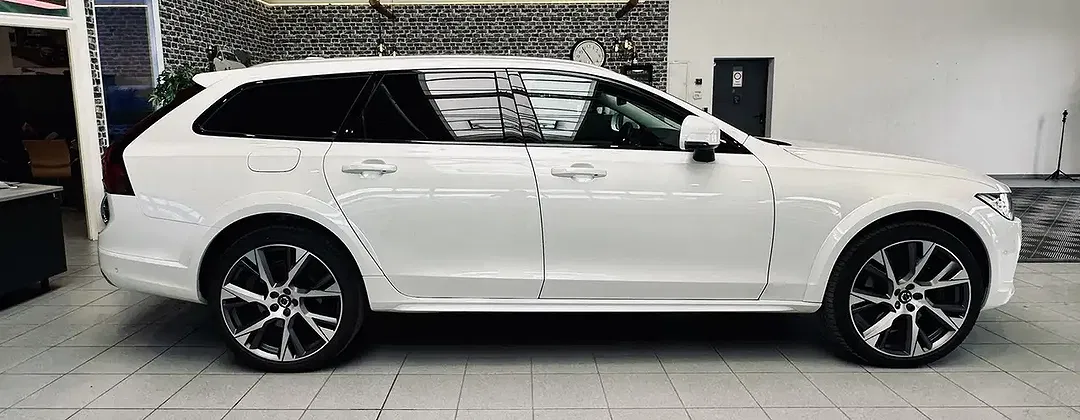 Volvo V90 Cross Country AWD Pro - Thumbnail 4
