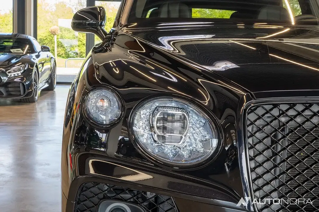 Bentley Bentayga 4.0 V8 Mulliner - Thumbnail 12