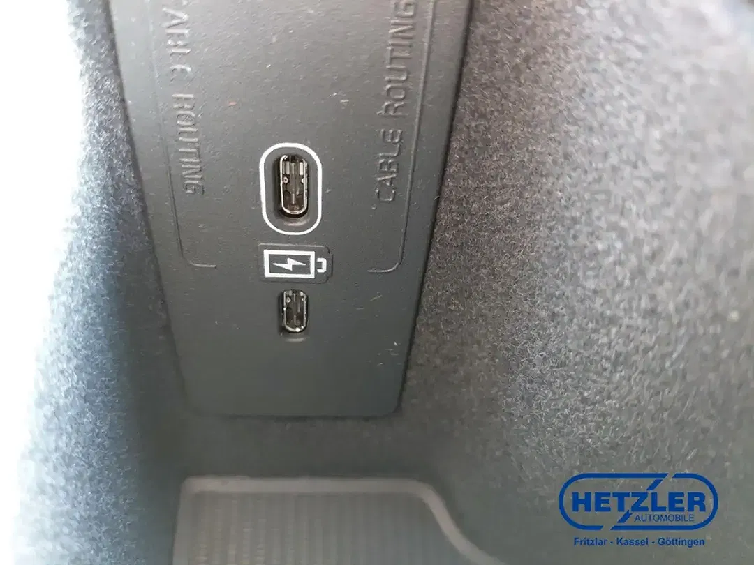 Volvo XC60 T8 PHEV Hybrid AWD Recharge Ultra Dark - Thumbnail 25