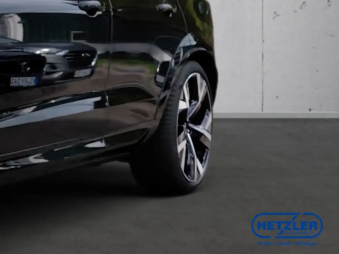 Volvo XC60 T8 PHEV Hybrid AWD Recharge Ultra Dark - Thumbnail 6