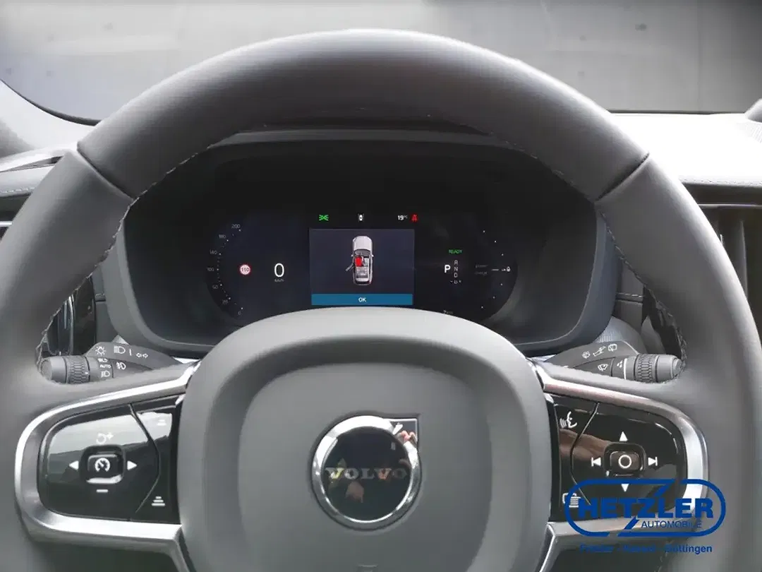 Volvo XC60 T8 PHEV Hybrid AWD Recharge Ultra Dark - Thumbnail 8
