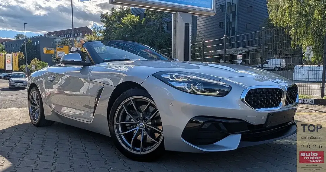 BMW Z4 sDrive Convertible - Thumbnail 3