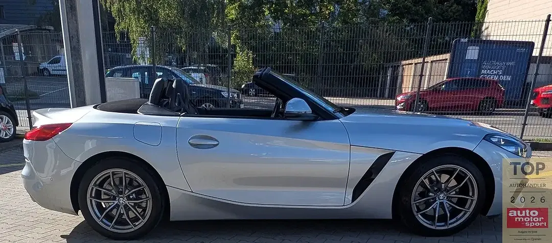 BMW Z4 sDrive Convertible - Thumbnail 4