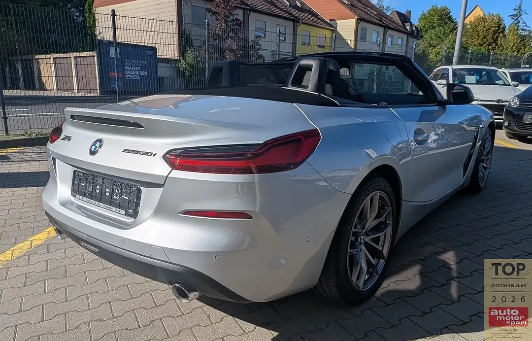 BMW Z4 sDrive Convertible - Thumbnail 5