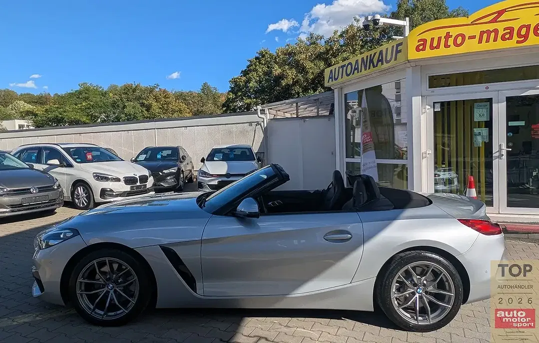 BMW Z4 sDrive Convertible - Thumbnail 8
