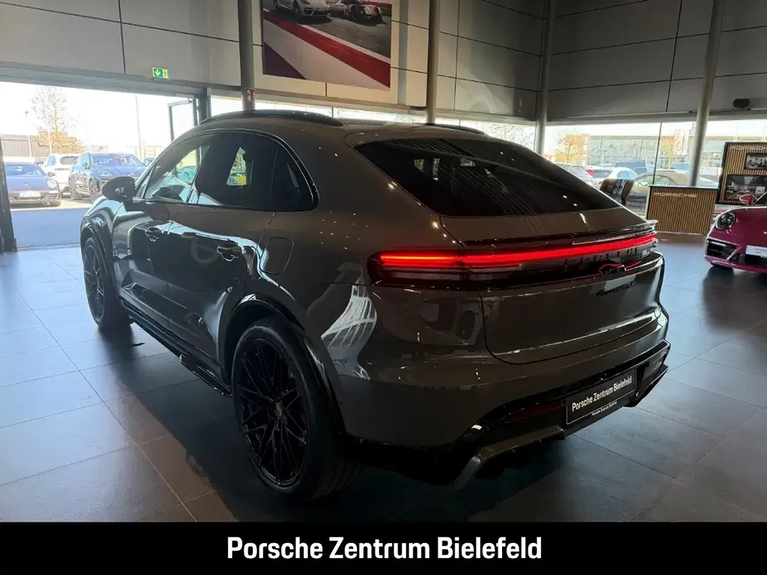 Porsche Macan GTS - Thumbnail 3