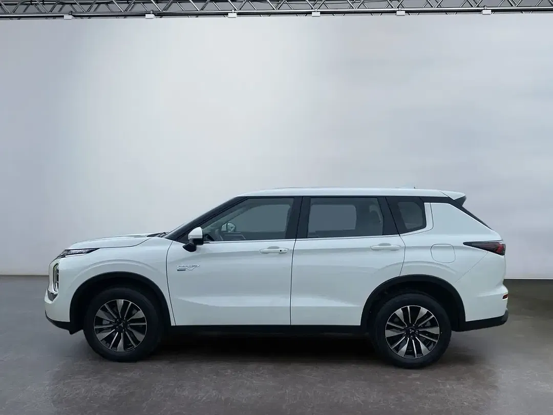Mitsubishi Outlander 2.4 PHEV S-AWC Diamant - Thumbnail 3