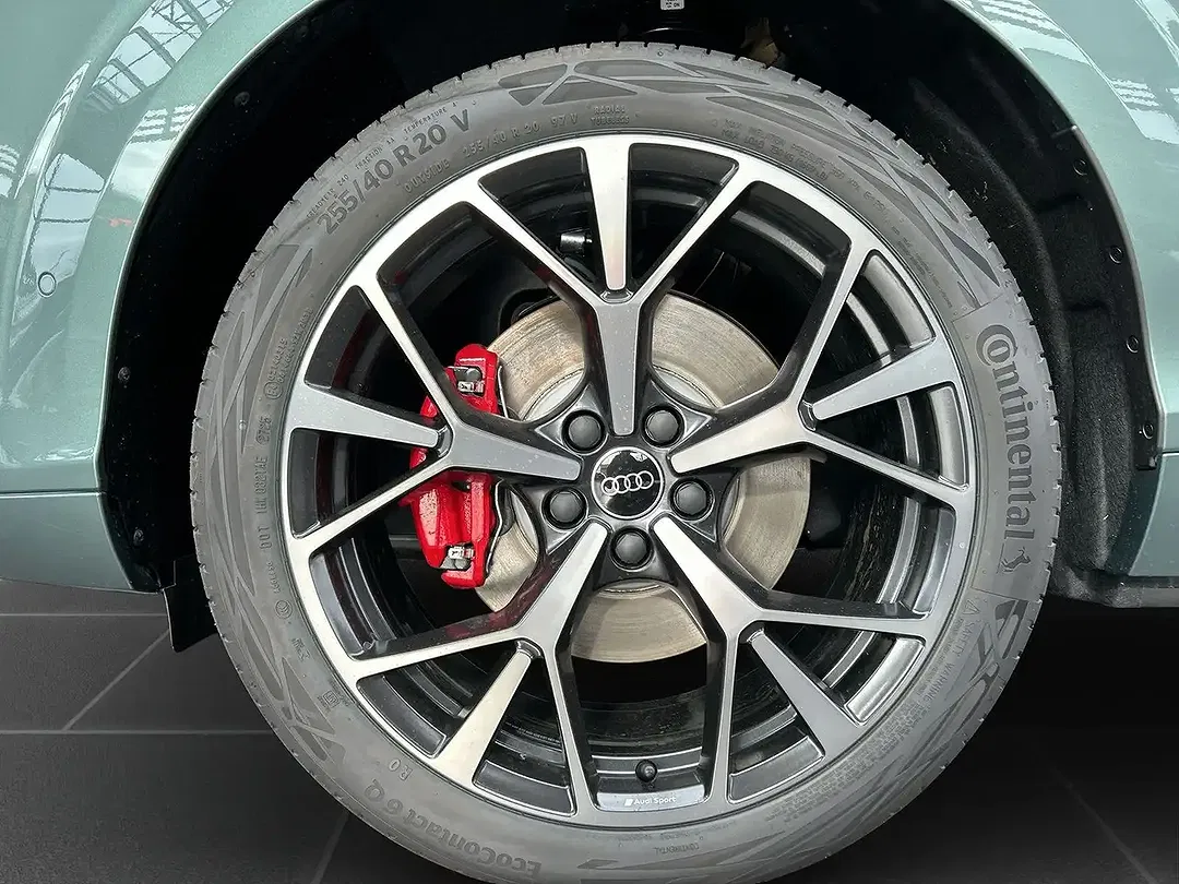 Audi Q3 TFSI S tronic quattro - Thumbnail 3