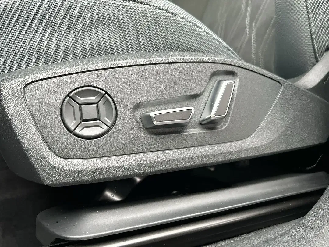 Audi Q3 TFSI S tronic quattro - Thumbnail 9