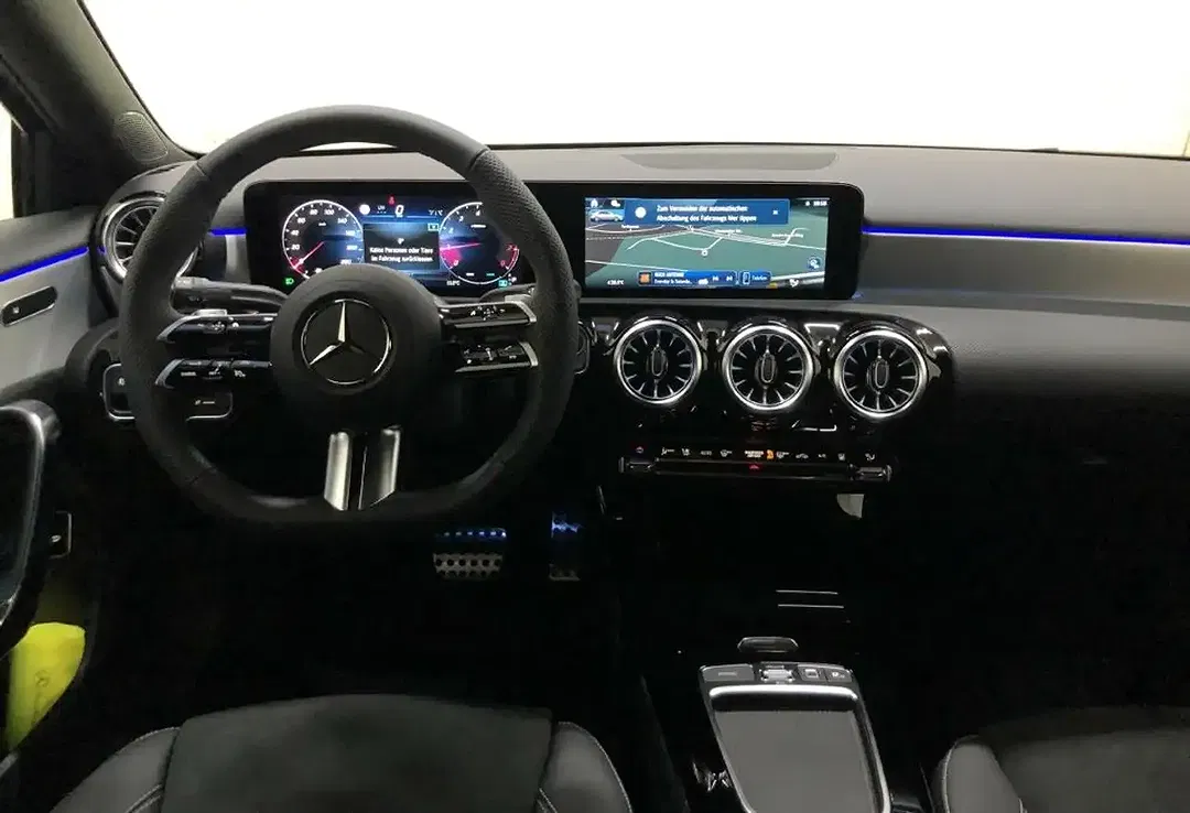 Mercedes-Benz A 200 AMG MBUX Night - Thumbnail 8