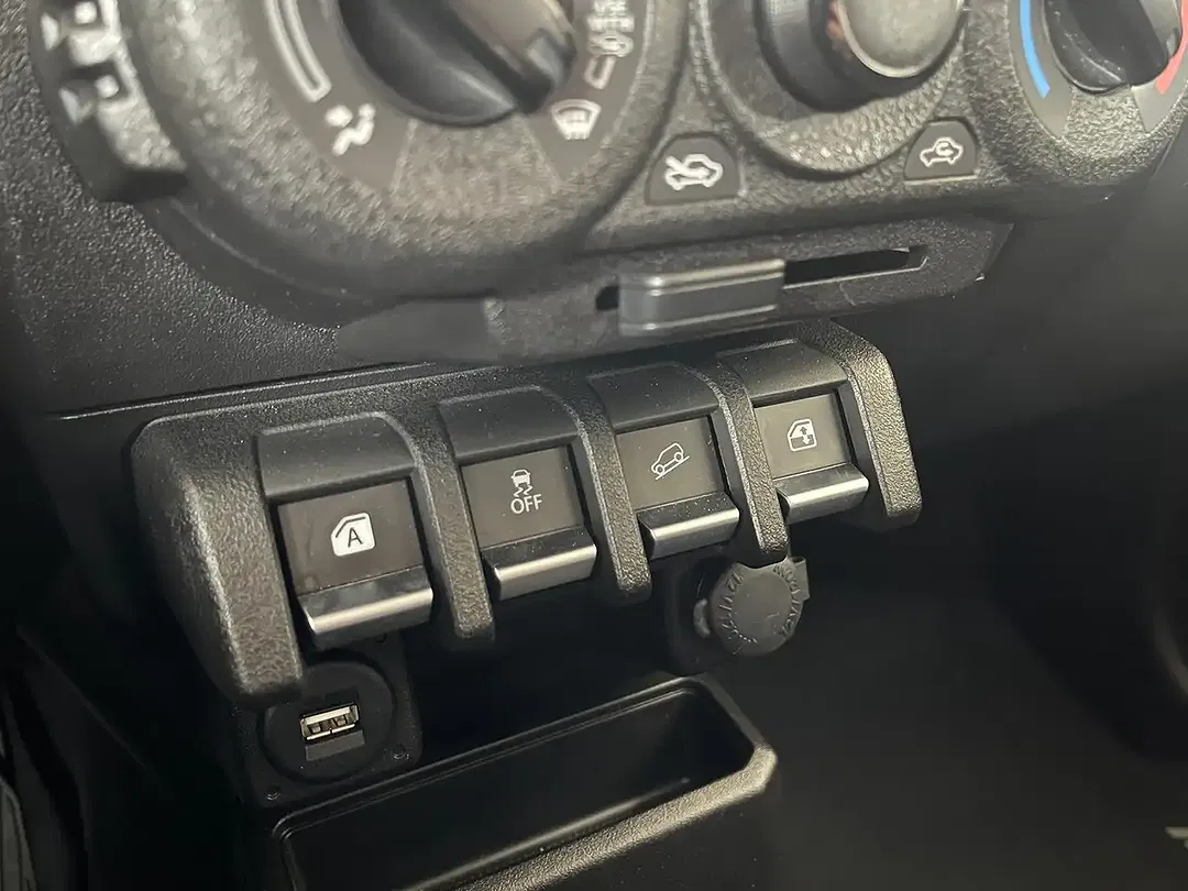 Suzuki Jimny 1.5 AllGrip Comfort - Thumbnail 12