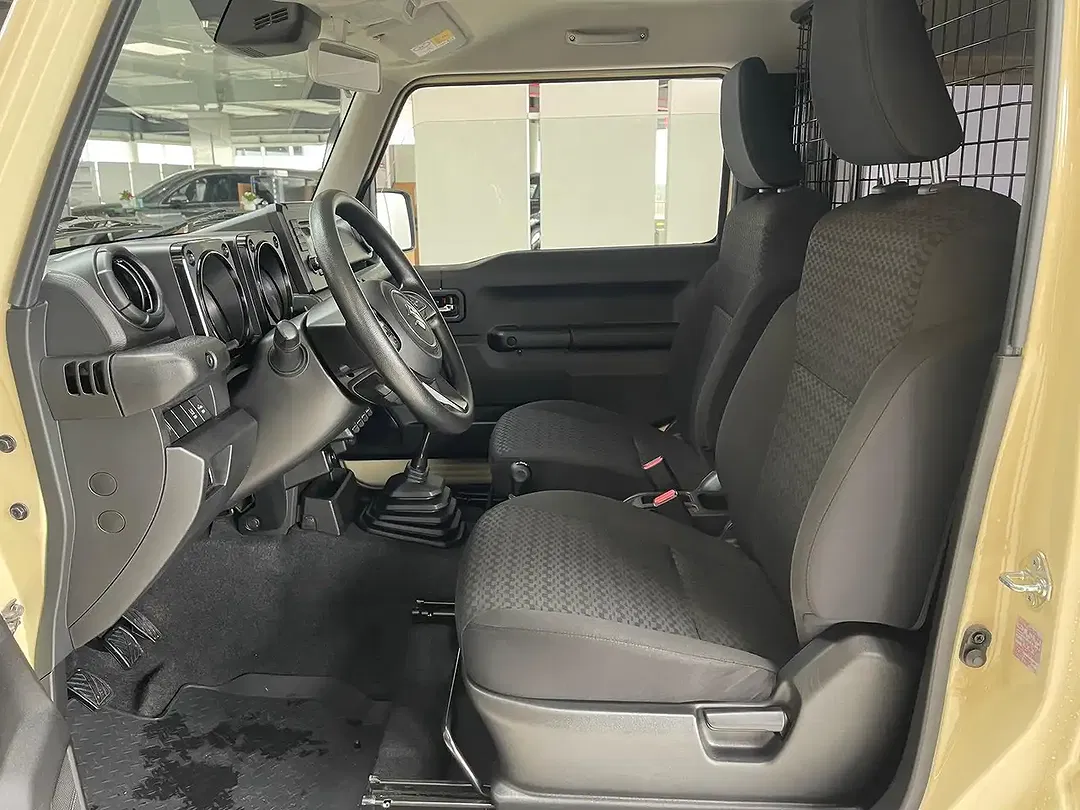 Suzuki Jimny 1.5 AllGrip Comfort - Thumbnail 8
