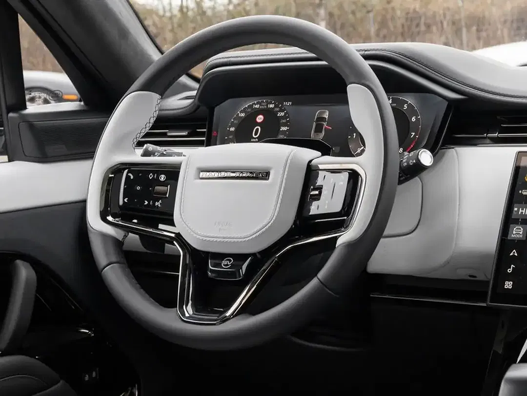 Land Rover Range Rover Sport P635 SV - Thumbnail 12