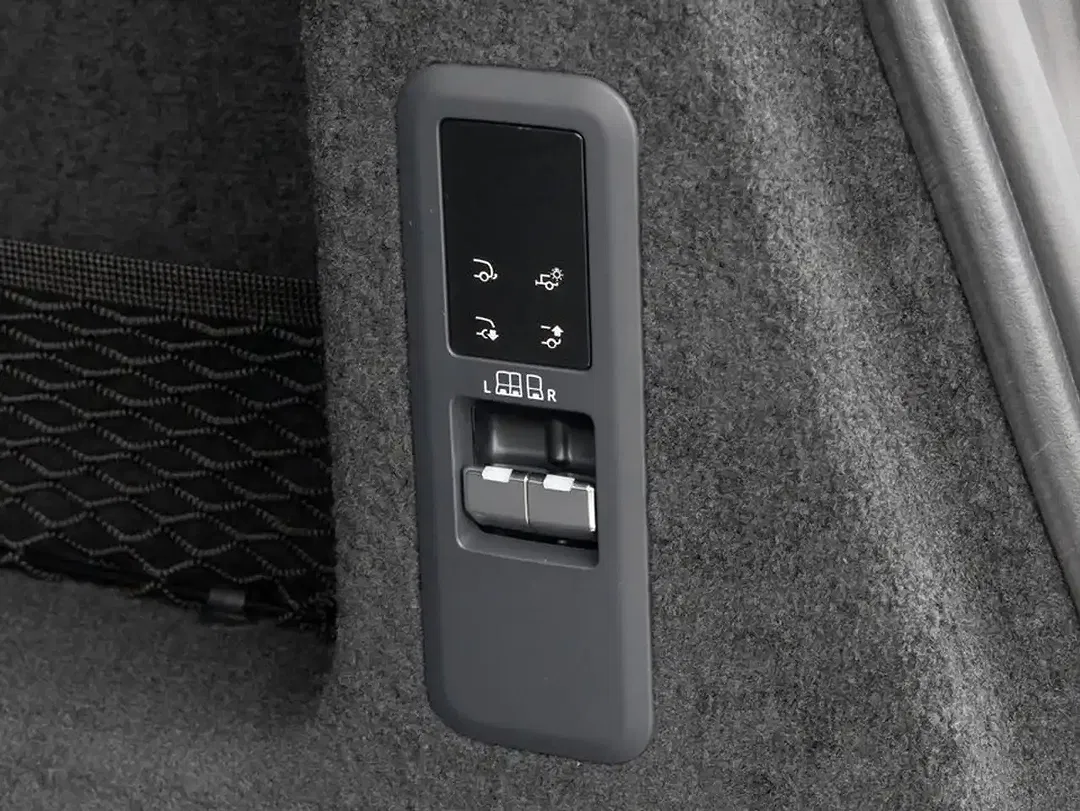 Land Rover Range Rover Sport P635 SV - Thumbnail 17