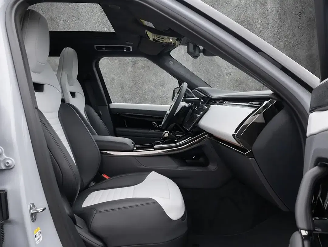 Land Rover Range Rover Sport P635 SV - Thumbnail 3