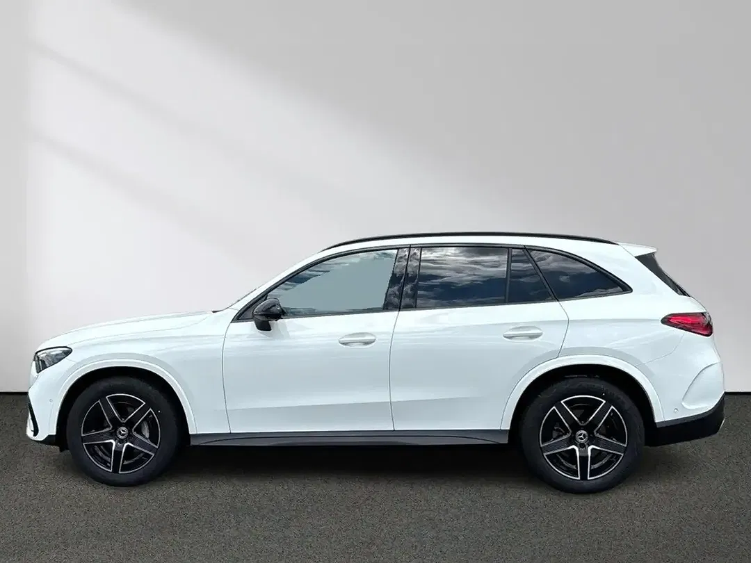 Mercedes-Benz GLC 200 4MATIC AMG Line Night - Thumbnail 2