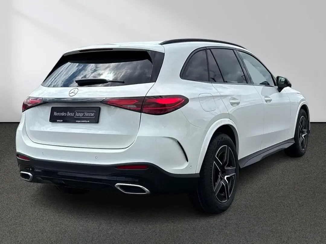 Mercedes-Benz GLC 200 4MATIC AMG Line Night - Thumbnail 3