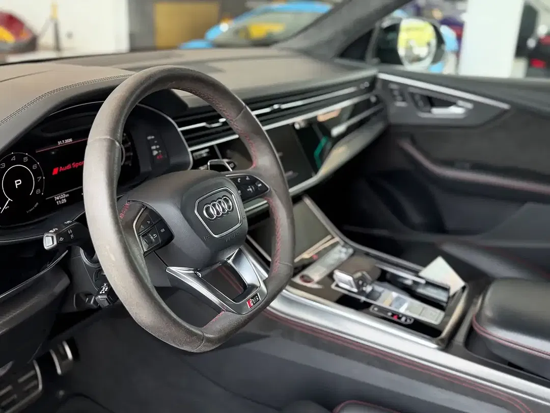 Audi RS Q8 4.0 TFSI quattro Matrix LED - Thumbnail 12
