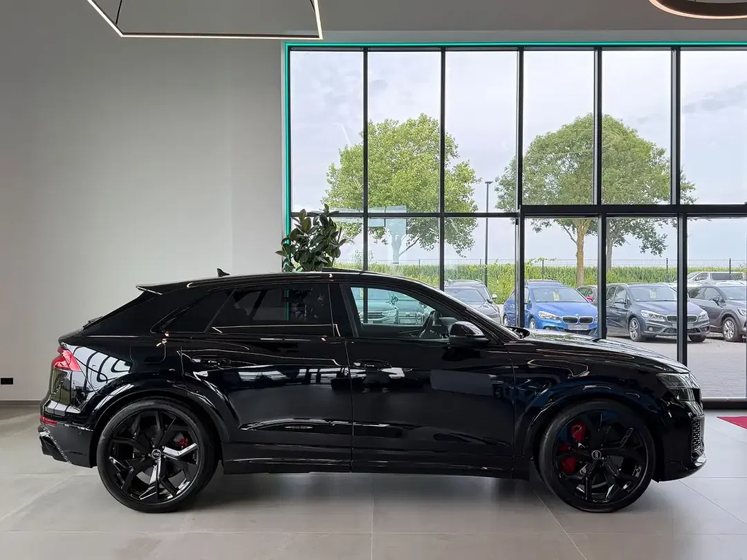 Audi RS Q8 4.0 TFSI quattro Matrix LED - Thumbnail 4