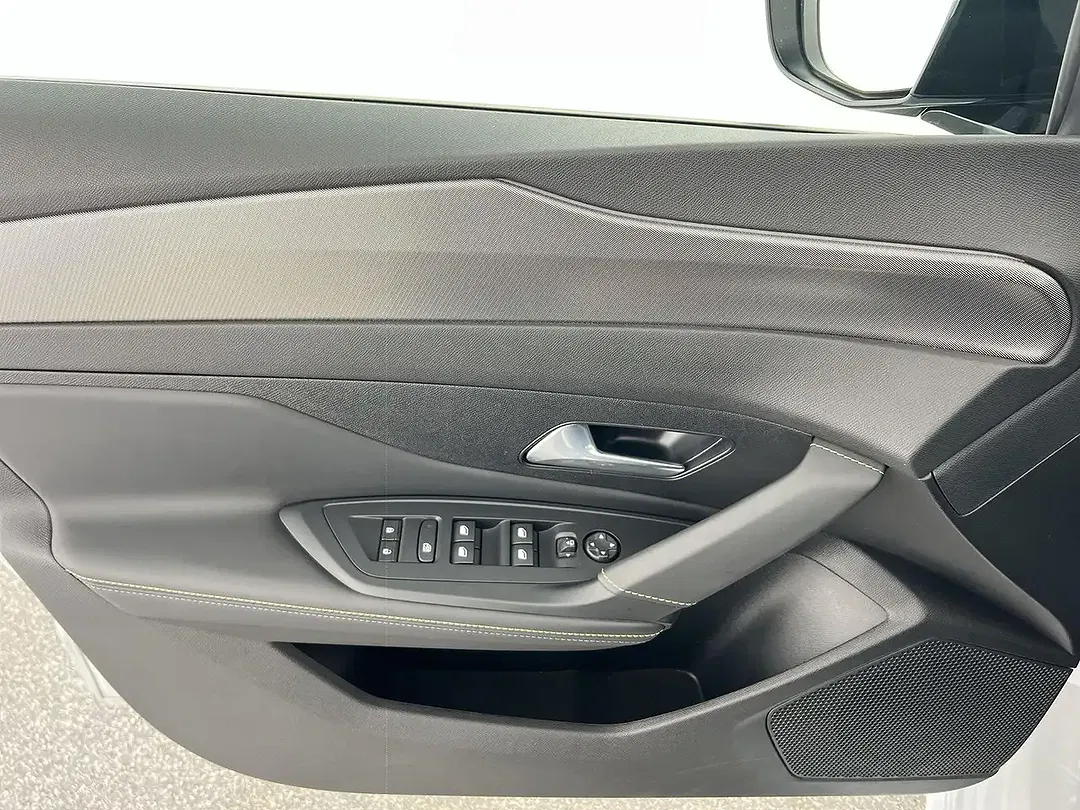Peugeot 308 GT - Thumbnail 11