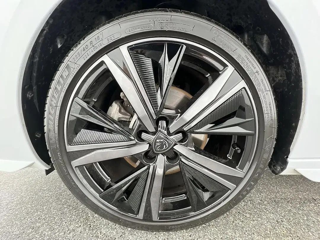 Peugeot 308 GT - Thumbnail 7