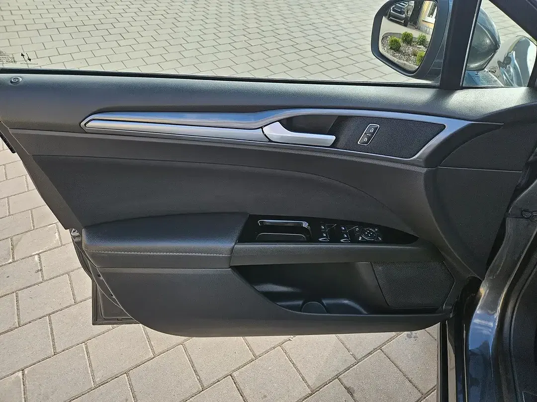 Ford Mondeo Titanium - Thumbnail 19
