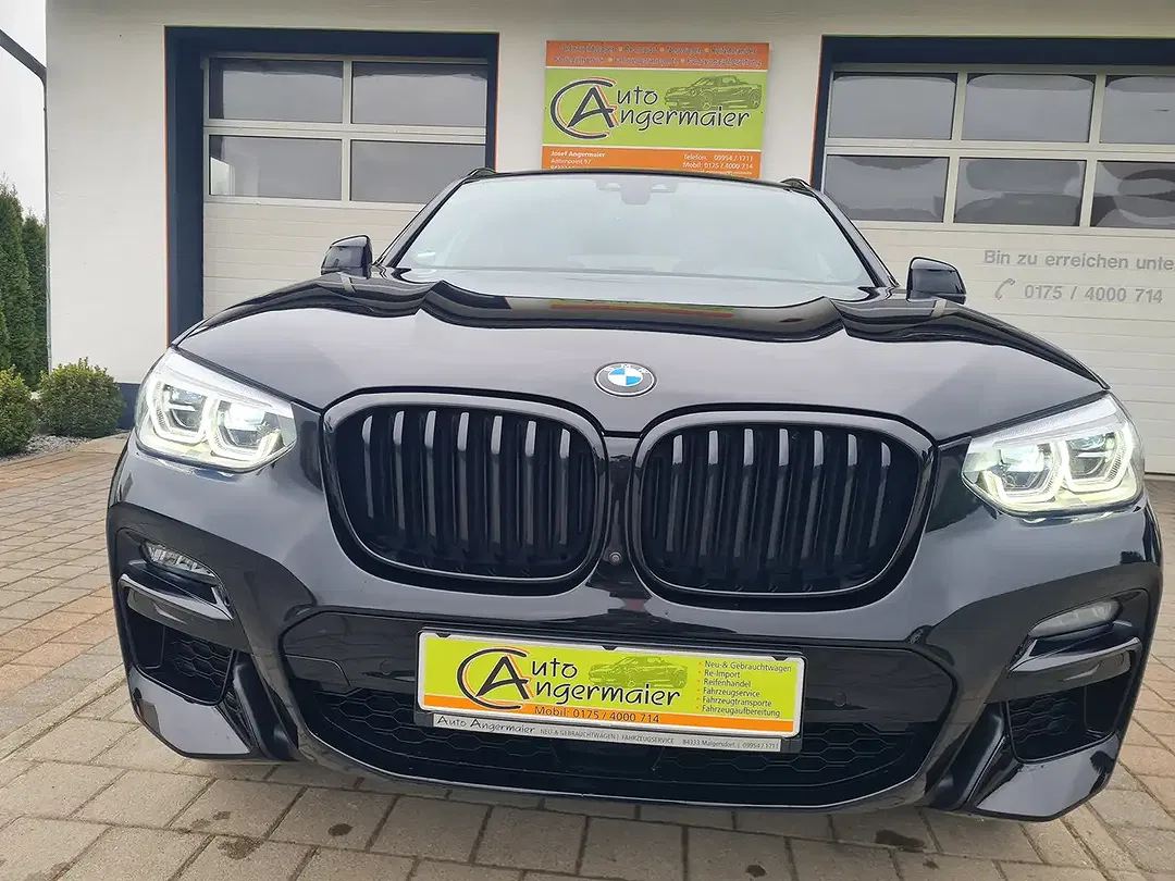 BMW X4 M - Thumbnail 3