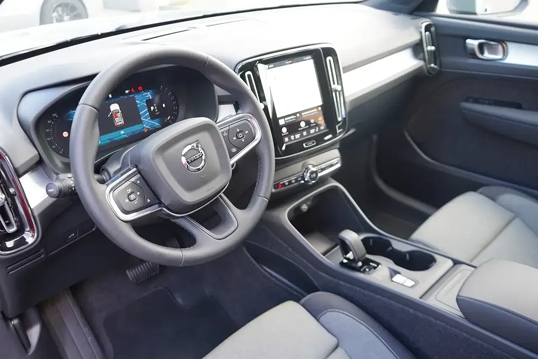 Volvo XC40 B3 MHEV AUT Core - Thumbnail 10