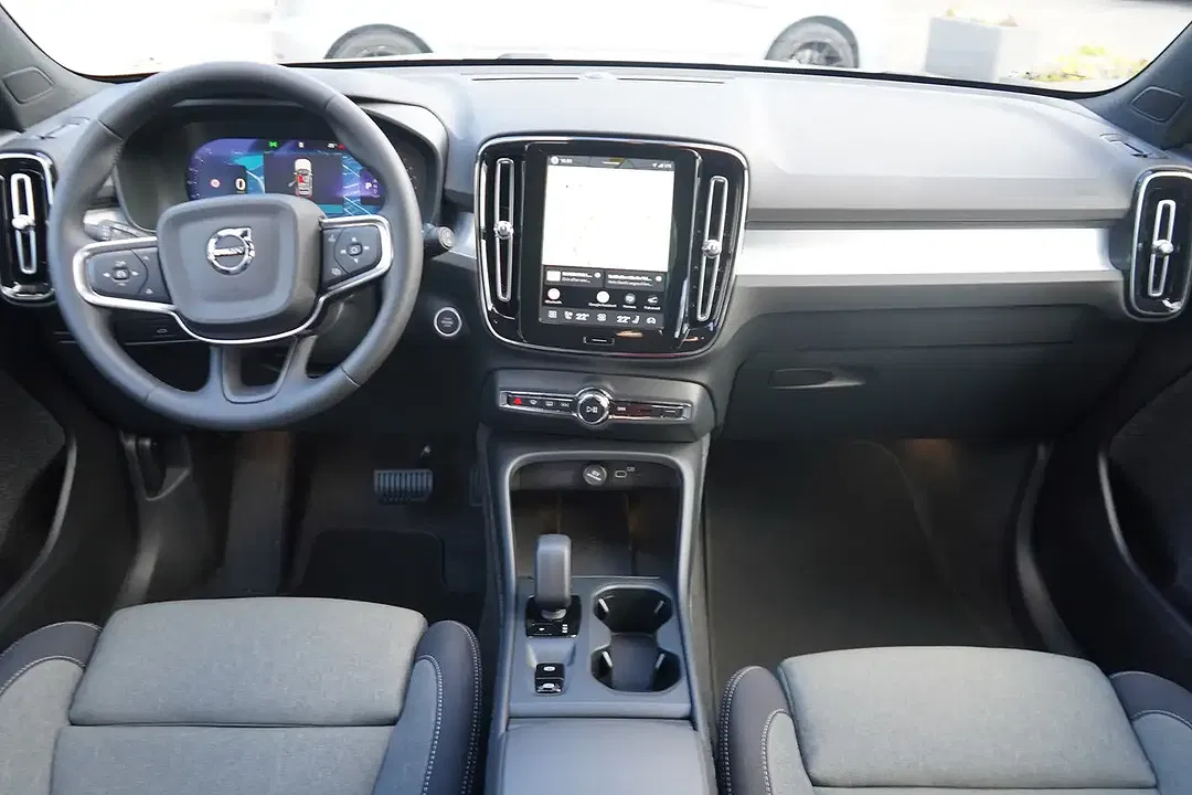 Volvo XC40 B3 MHEV AUT Core - Thumbnail 11