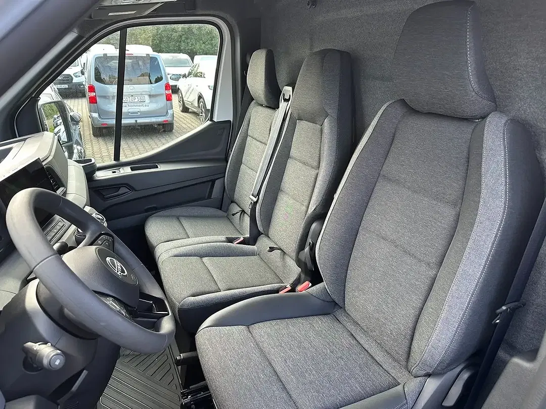 Nissan Interstar 3.5t L2H2 N-Connecta - Thumbnail 11