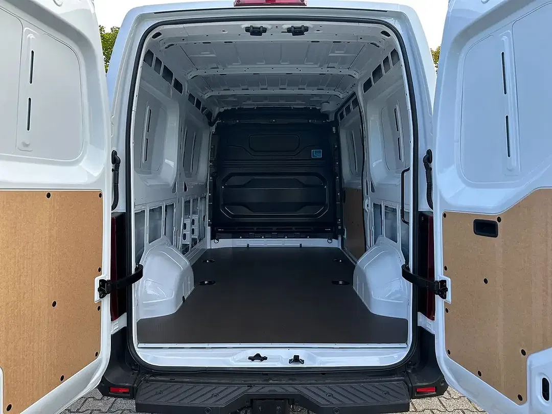 Nissan Interstar 3.5t L2H2 N-Connecta - Thumbnail 8