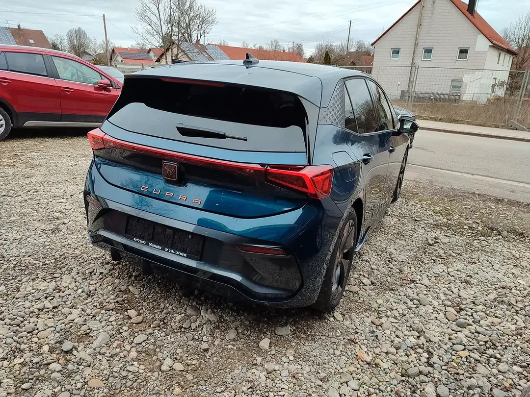 CUPRA Born - Thumbnail 4