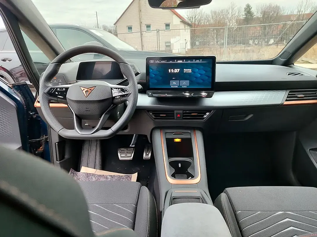 CUPRA Born - Thumbnail 9