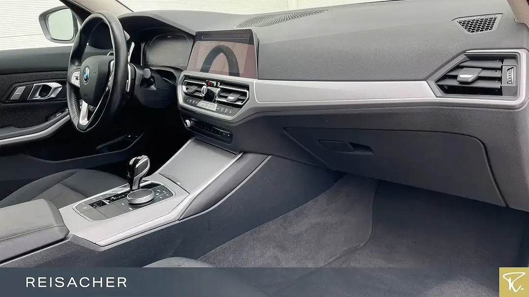BMW 330 xDrive Advantage - Thumbnail 13