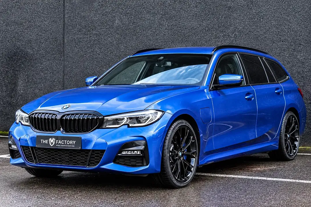BMW 330 Touring M Sport Comfort - Thumbnail 1