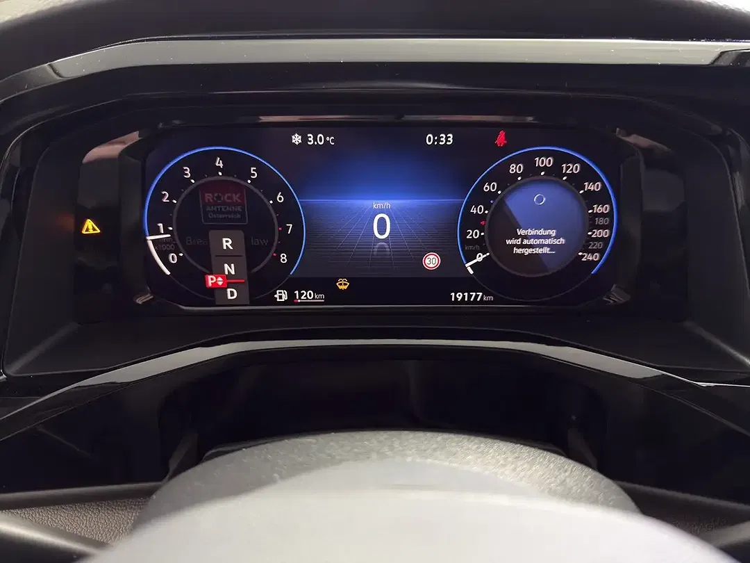 Volkswagen T7 Multivan TSI Style - Thumbnail 9
