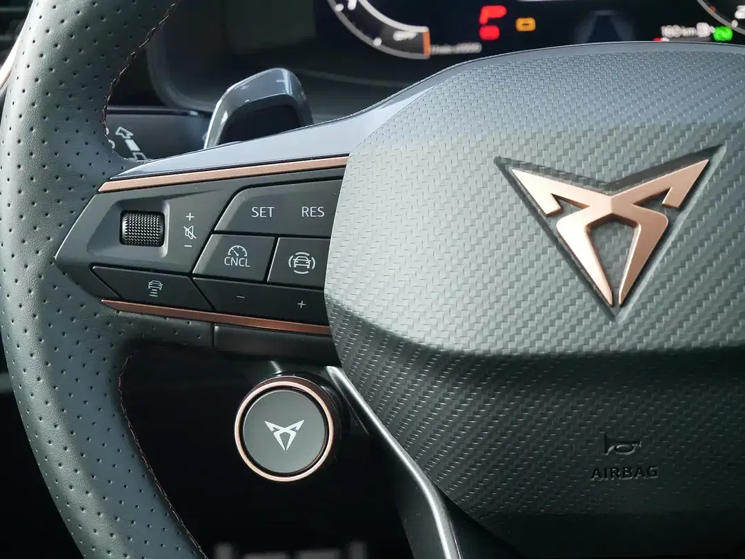 CUPRA Leon 1.5 eTSI DSG Matrix LED Sportstourer - Thumbnail 13
