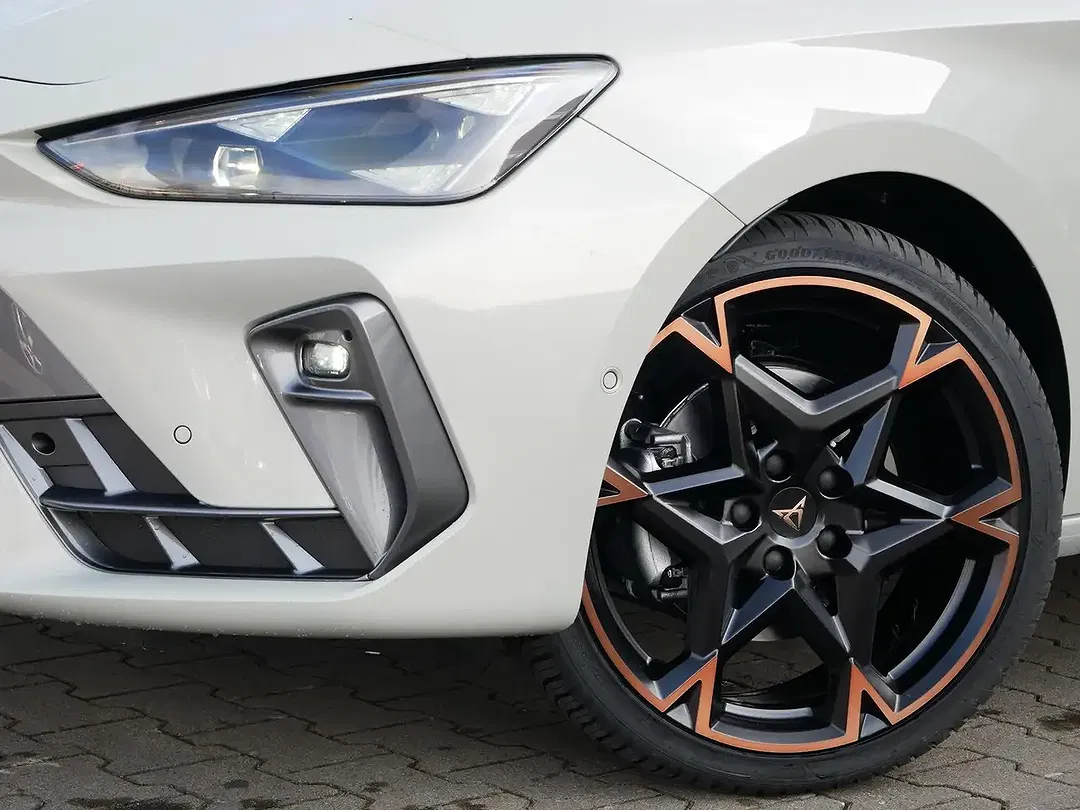 CUPRA Leon 1.5 eTSI DSG Matrix LED Sportstourer - Thumbnail 2